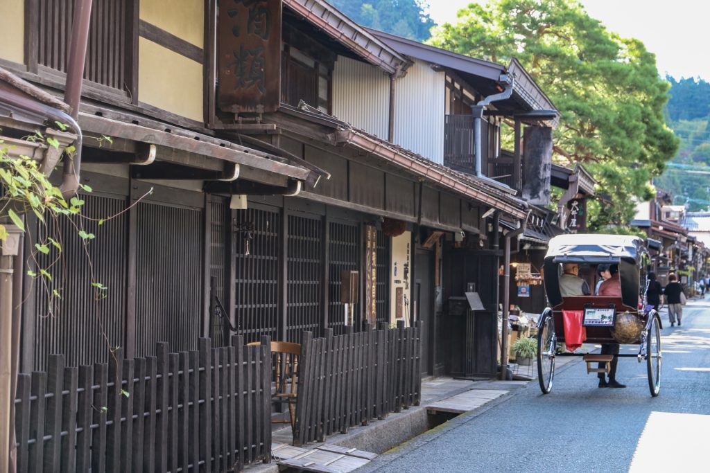 takayama-historic-sannomachi