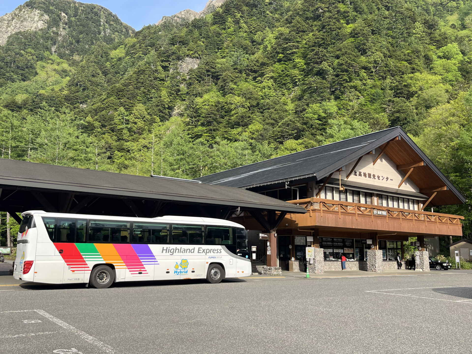 kamikochi-chubu-sangaku-national-park-bus-terminal