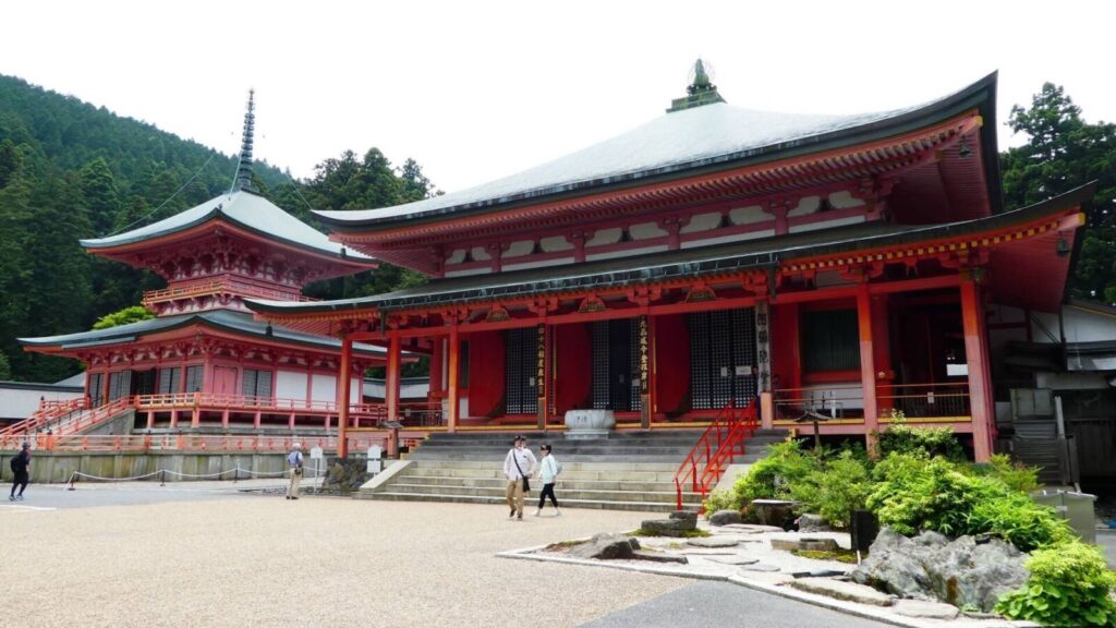 This image has an empty alt attribute; its file name is 536384_m-1.jpg