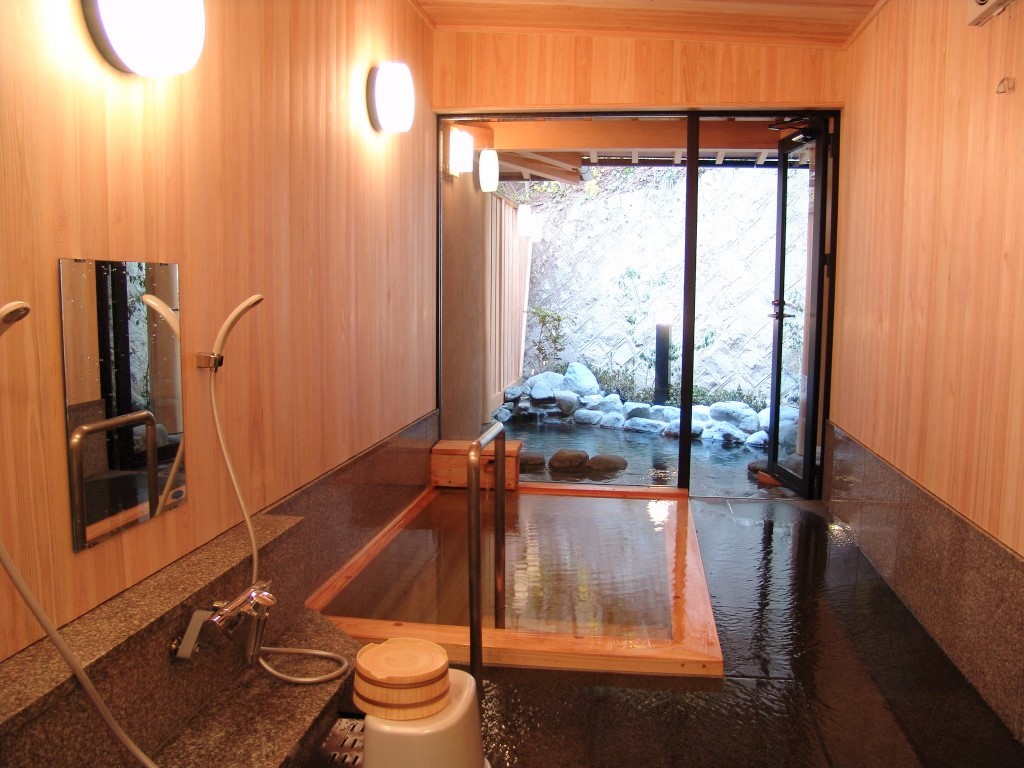Private hot spring (wood) Senjukaku