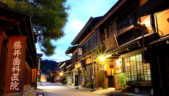 takayama-historic-sannomachi