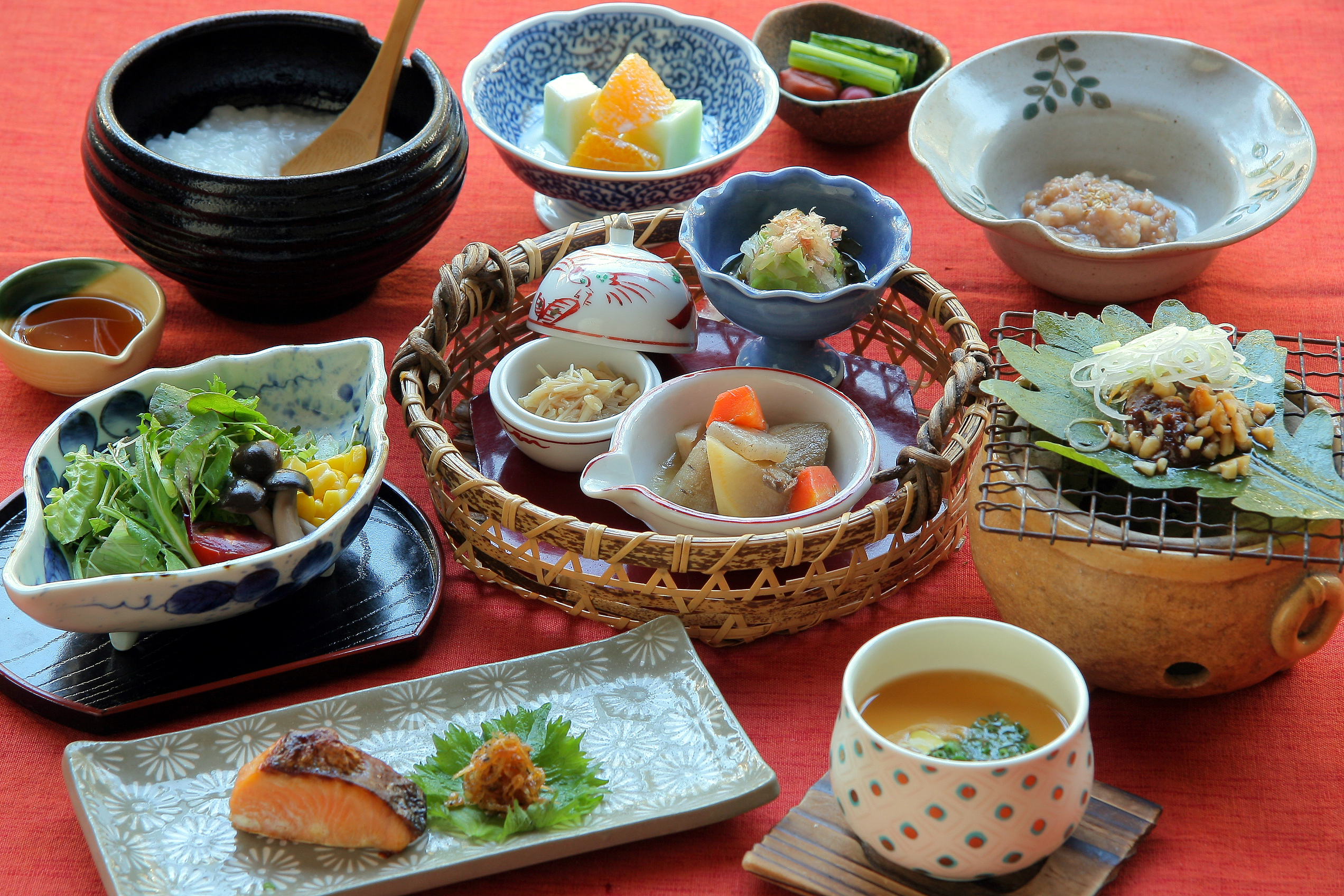 Senjukaku is Renowned for its Traditional 'Kaiseki' Meal Service