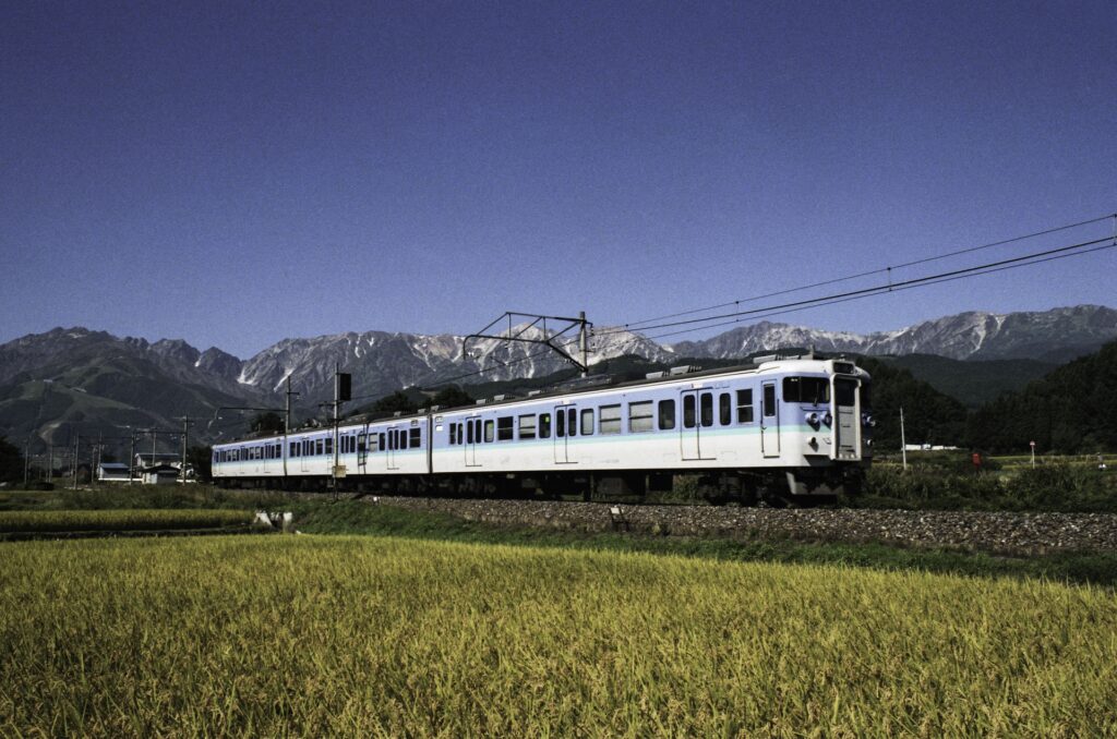 hakuba-green-train