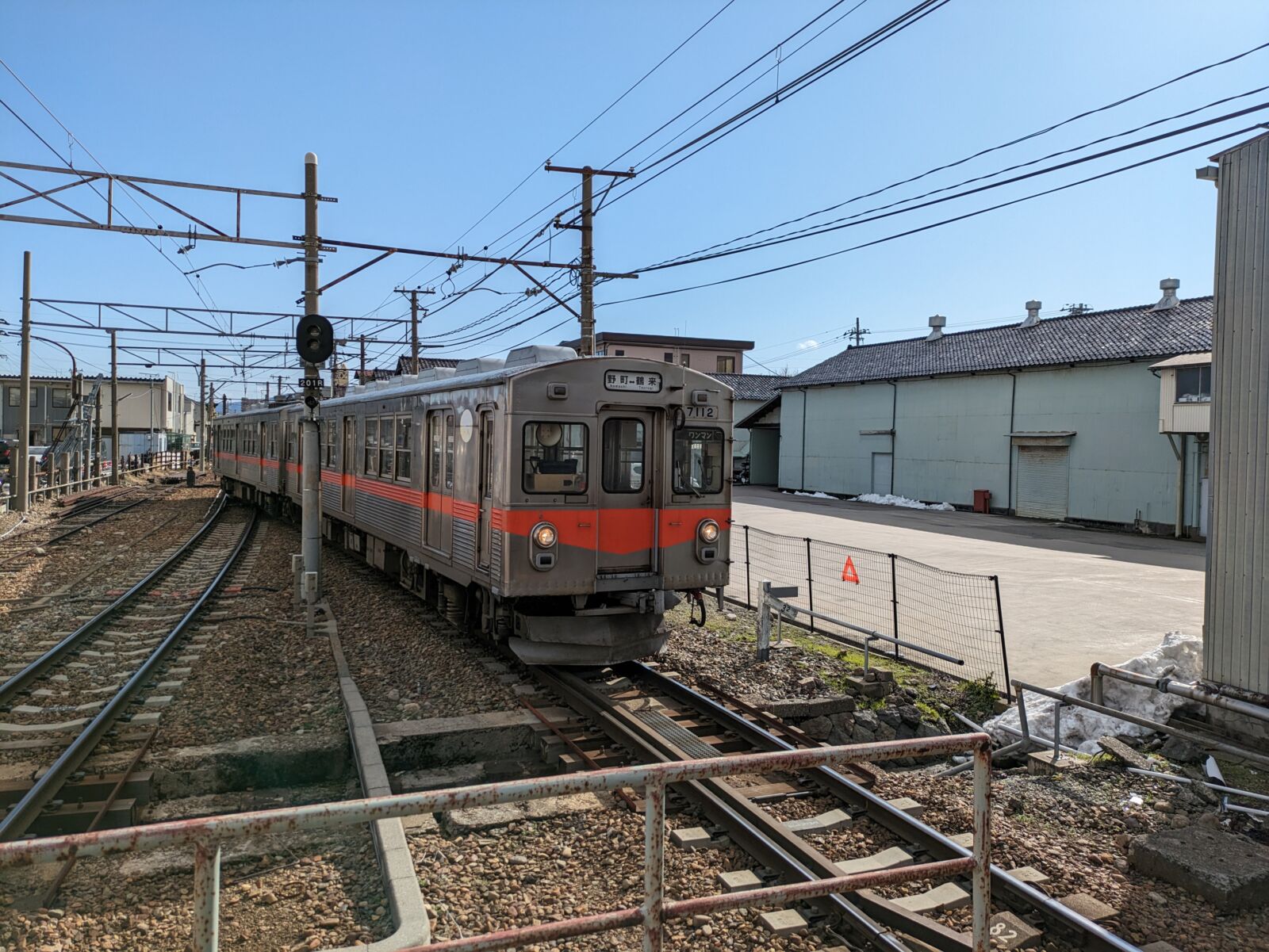 Hokutetsu-train-kanazawa