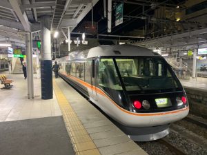 nagano-station-limited-express-shinano