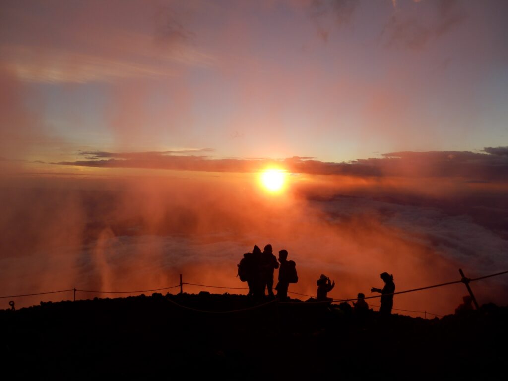 Climing-Mount-Fuji