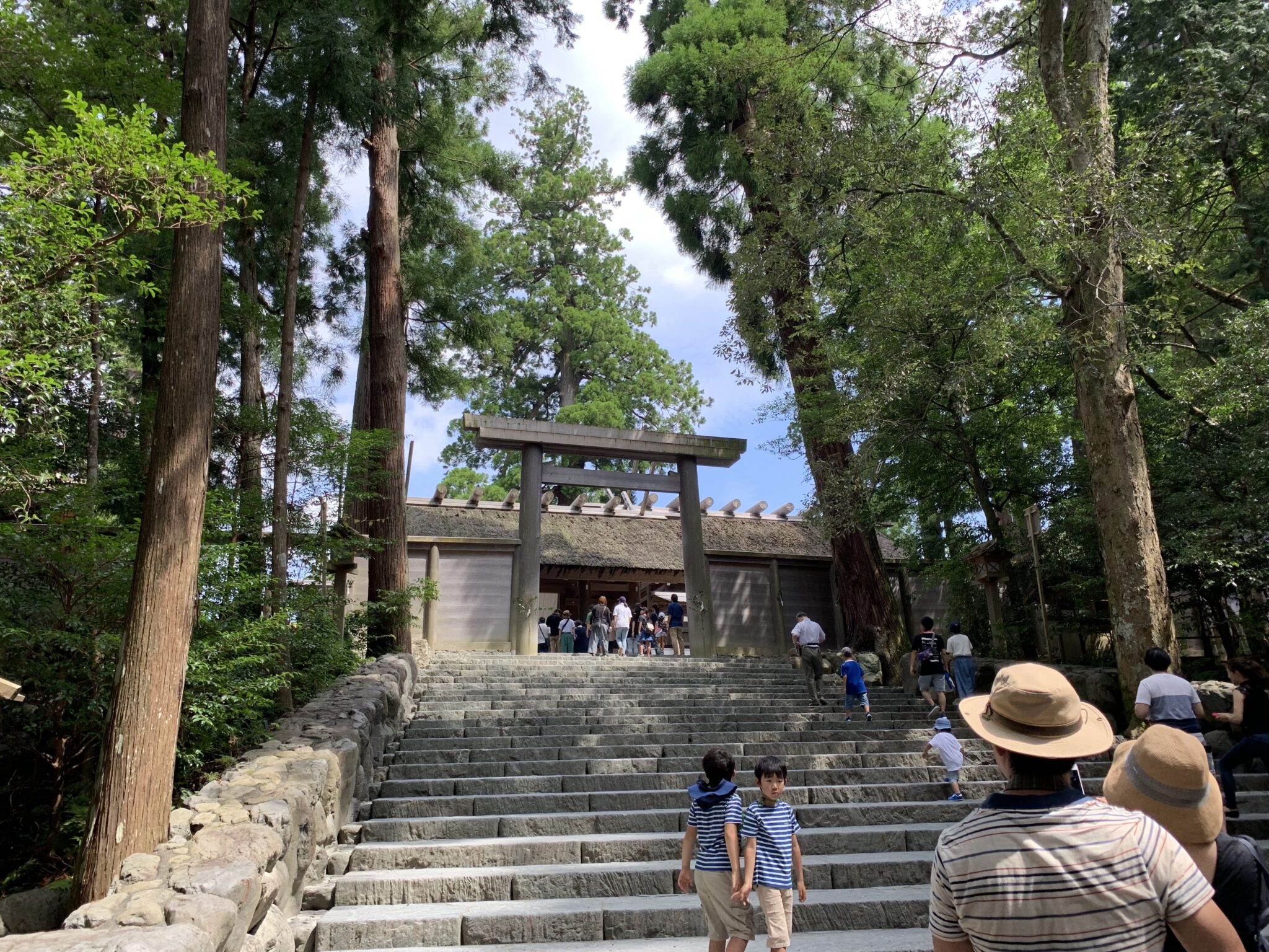 Witness History: The Amazing Rebuilding Of The Ise Grand Shrine - x2a5h4x