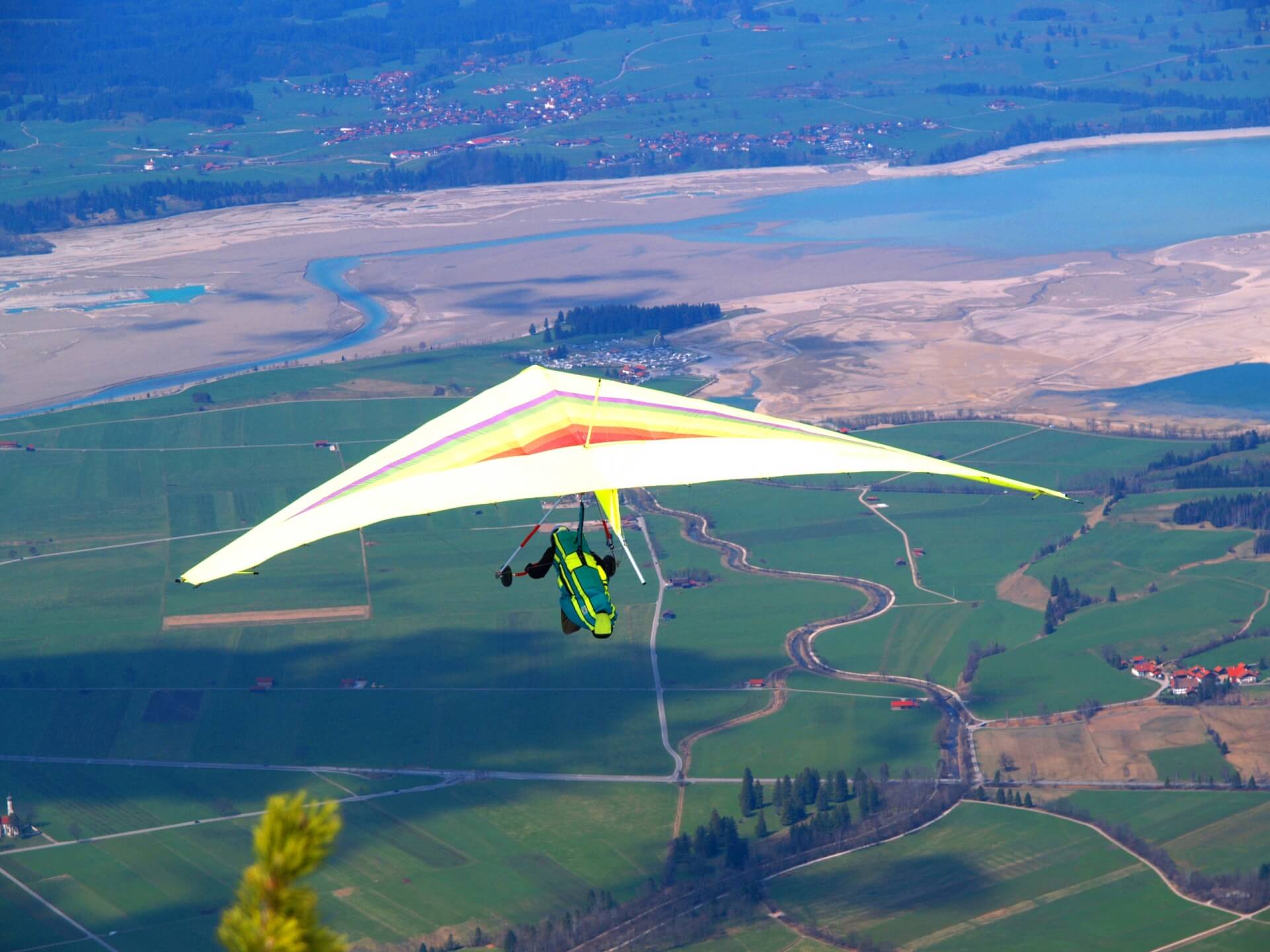 hang-gliding