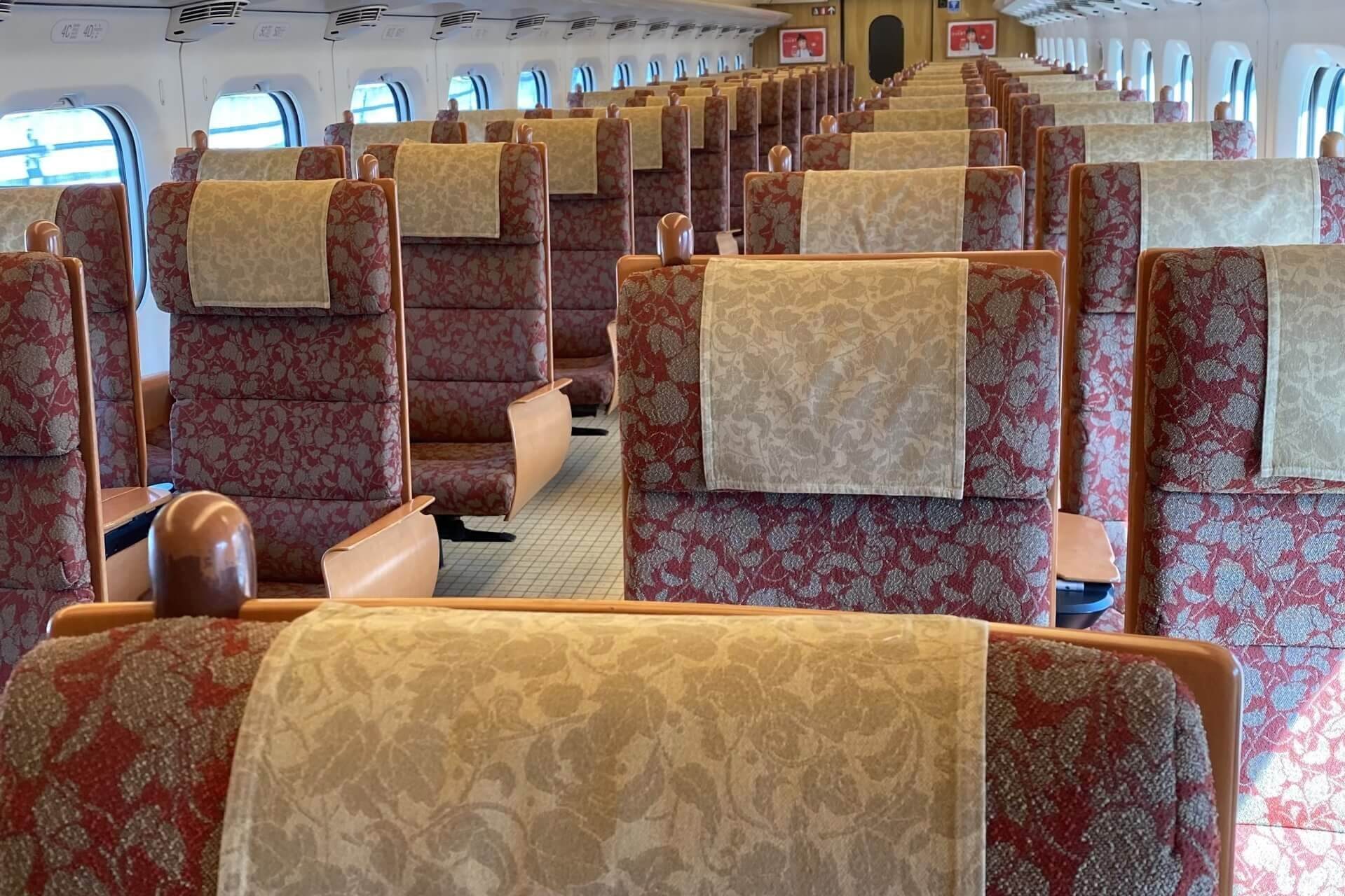 kyushu-shinkansen-seating