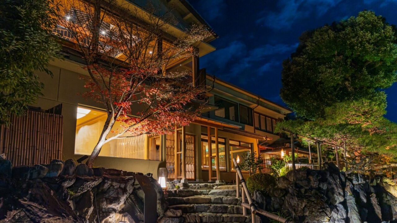 Best Places to Stay in Hakone SNOW MONKEY RESORTS