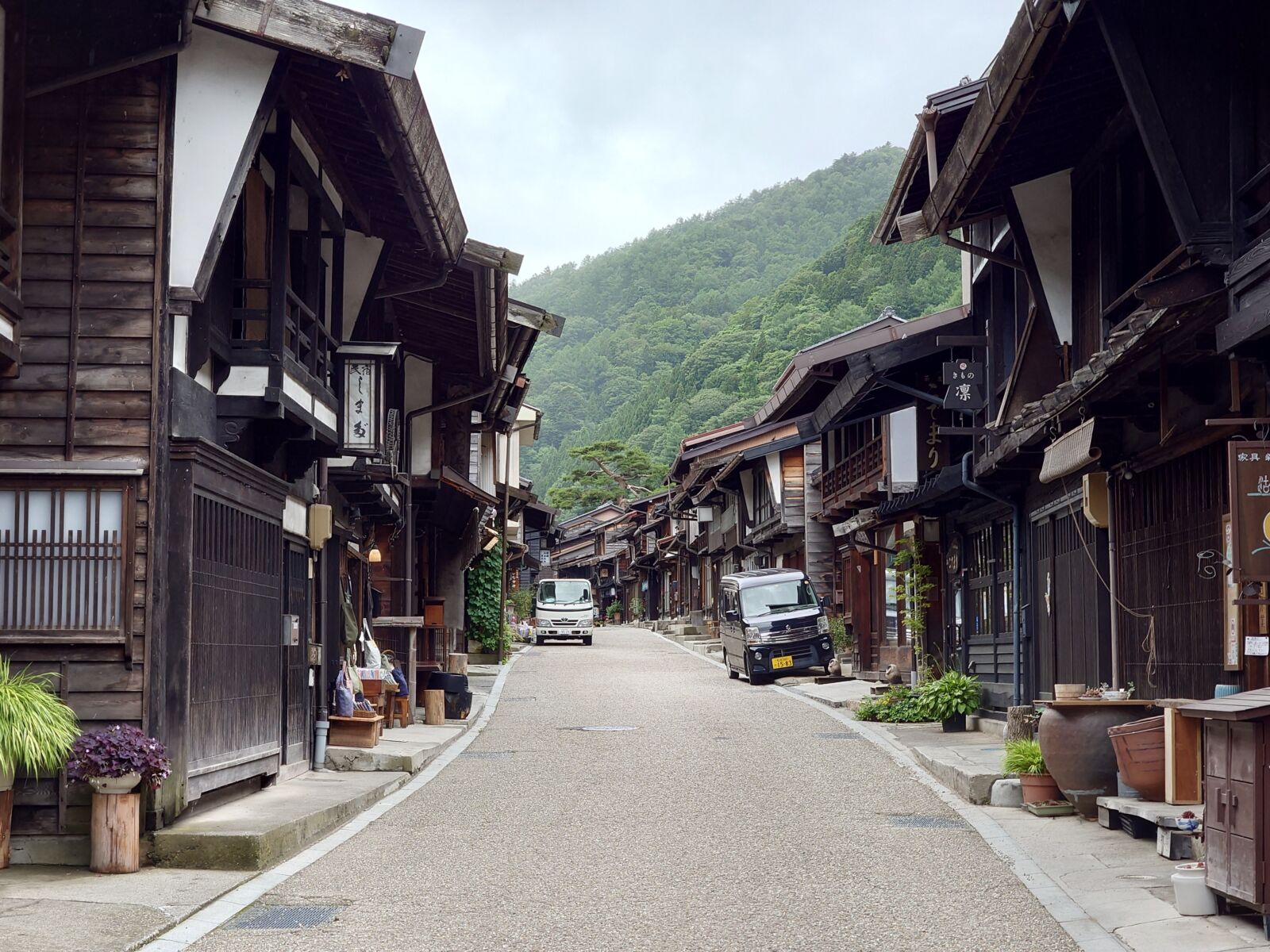 narai-street