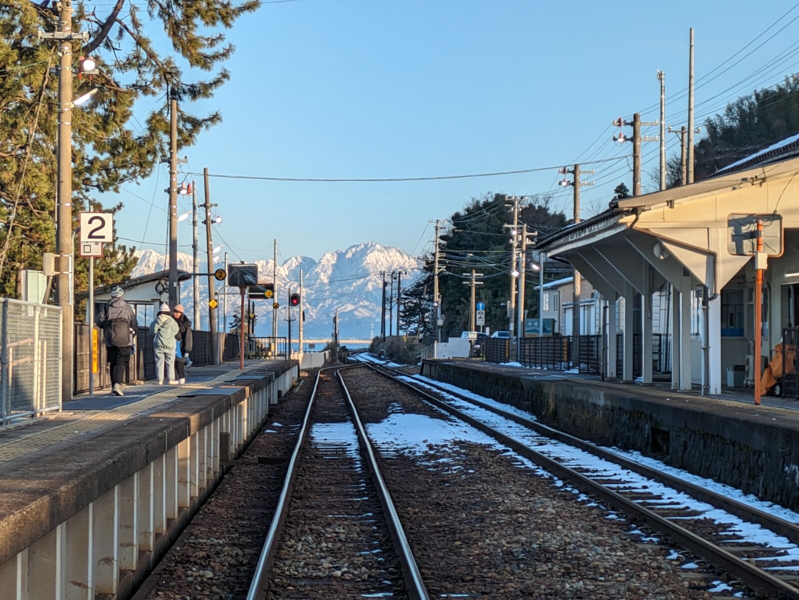 Takaoka-amaharashi-Toyama-Bay-station