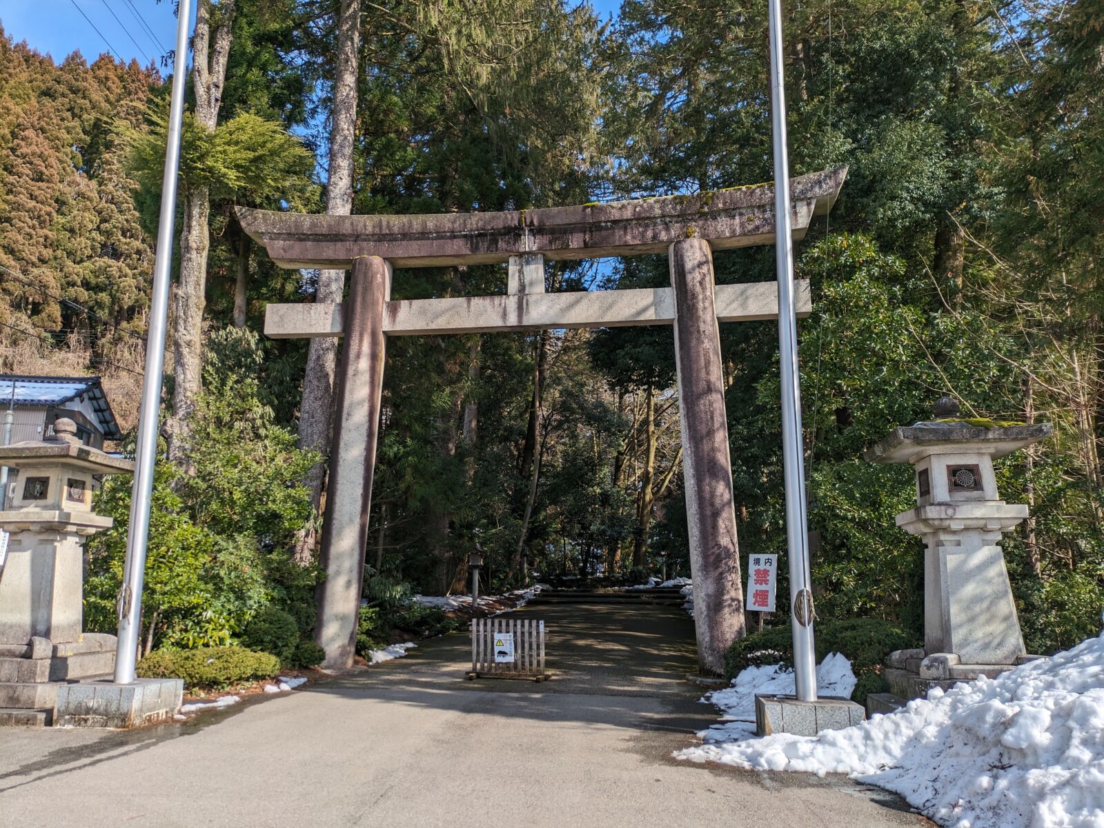 kanazawa-tsurugi-shirayamahime-shrine