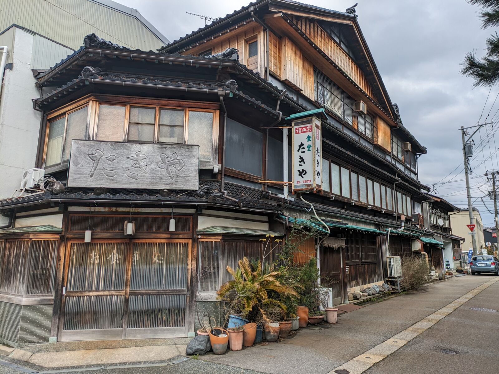 kanazawa-yokoyasuecho