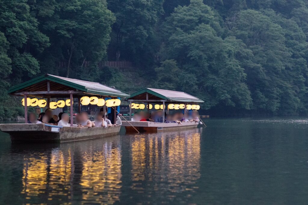 arashiyama-river-boat-cruise