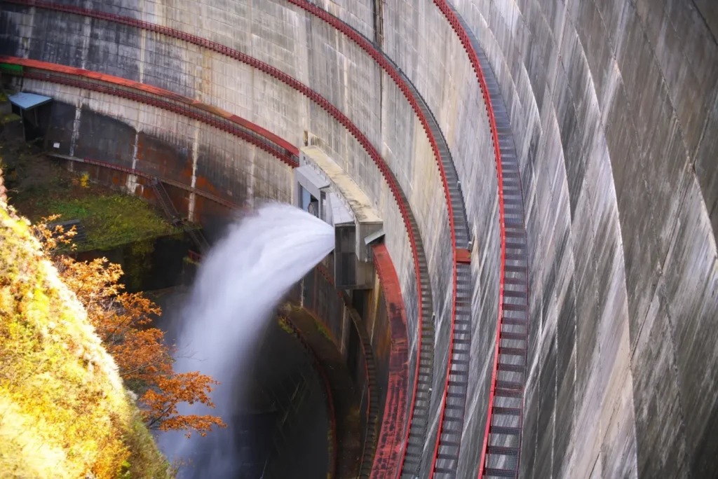 hokkaido-sapporo-hoheikyo-dam-autumn