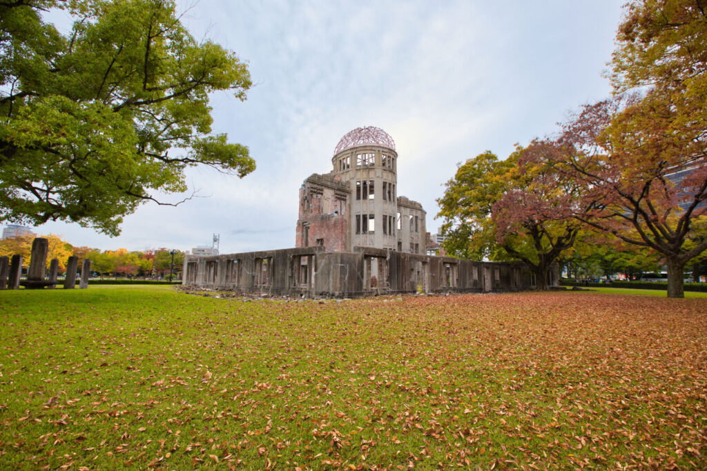 hiroshima-atomic-bomb-dome-autumn