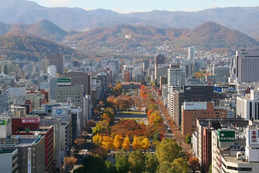 Hokkaido-Sapporo-odori-park-autumn