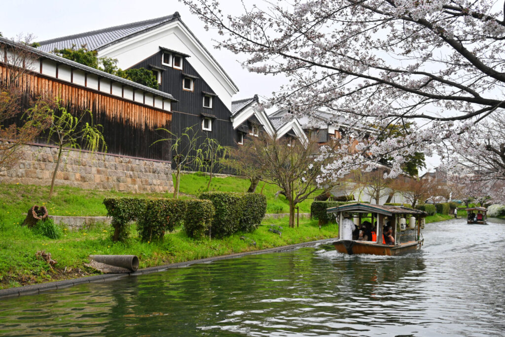 Fushimi-gekkeikan-sake-museum-canal-kyoto