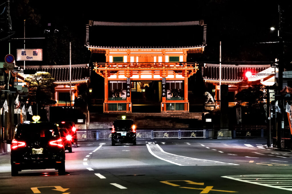 yasaka-pagoda-kyoto-night
