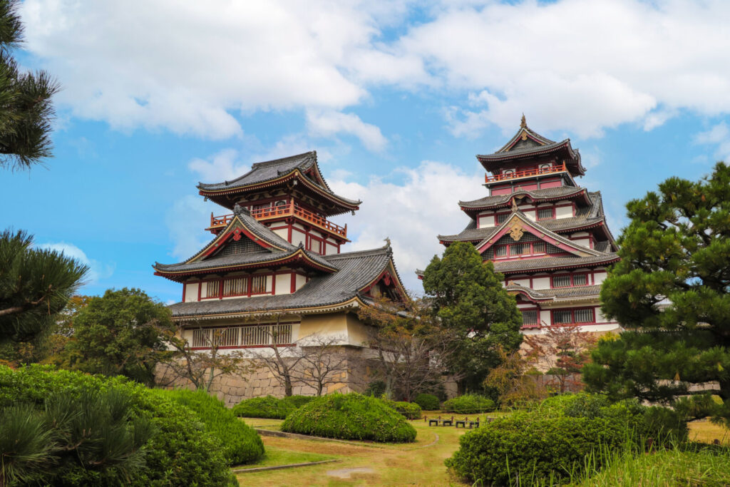 Fushimi-momoyama-castle-kyoto-spring-cherry-blossoms