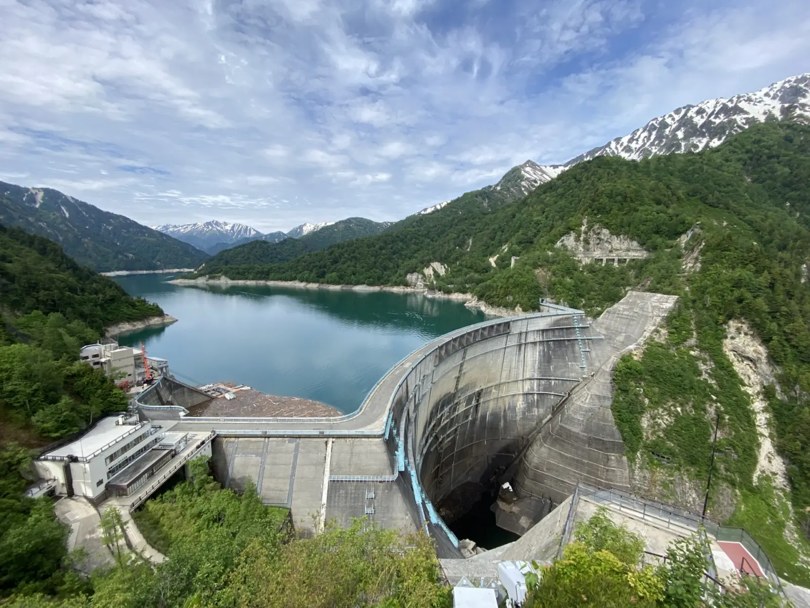 A view of Kurobe Dam from the observation point in Tateyama.