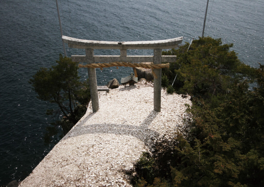 Tsukubusuma-Shrine-chikubu-island-shiga-kyoto