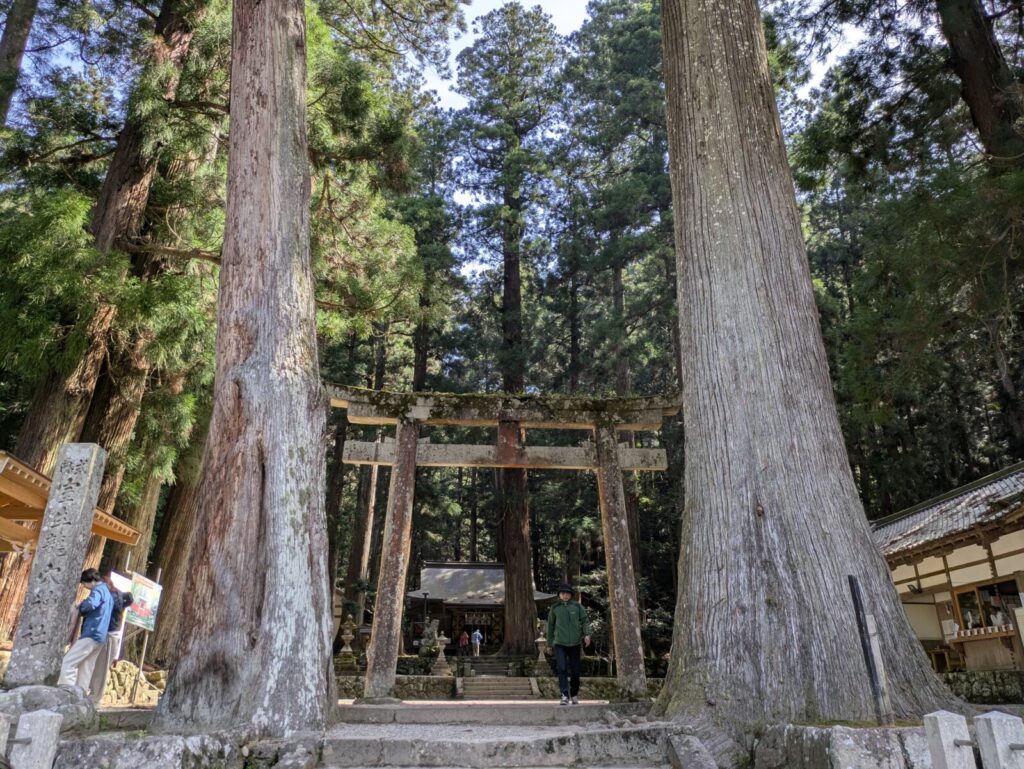 muroji-ryuketsu-shrine