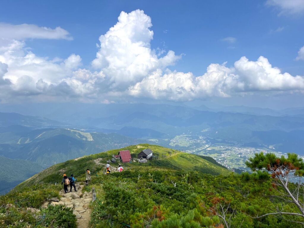 happo ike hiking trail