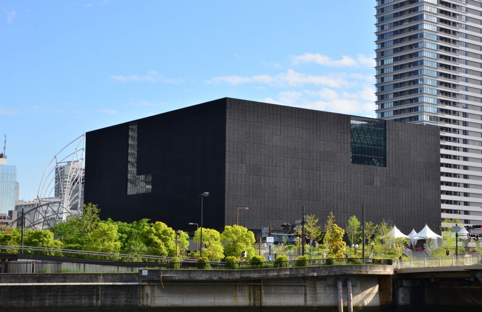 osaka-nakanoshima-museum-of-art