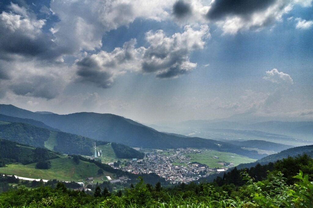 nozawa onsen mountains