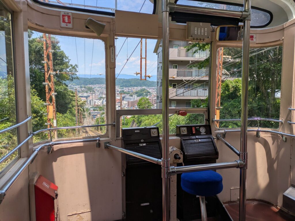 ikoma-cable-car