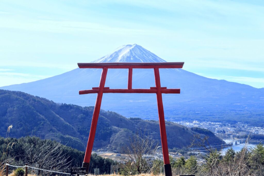 kawaguchi-torii-in-the-sky-mt-fuji