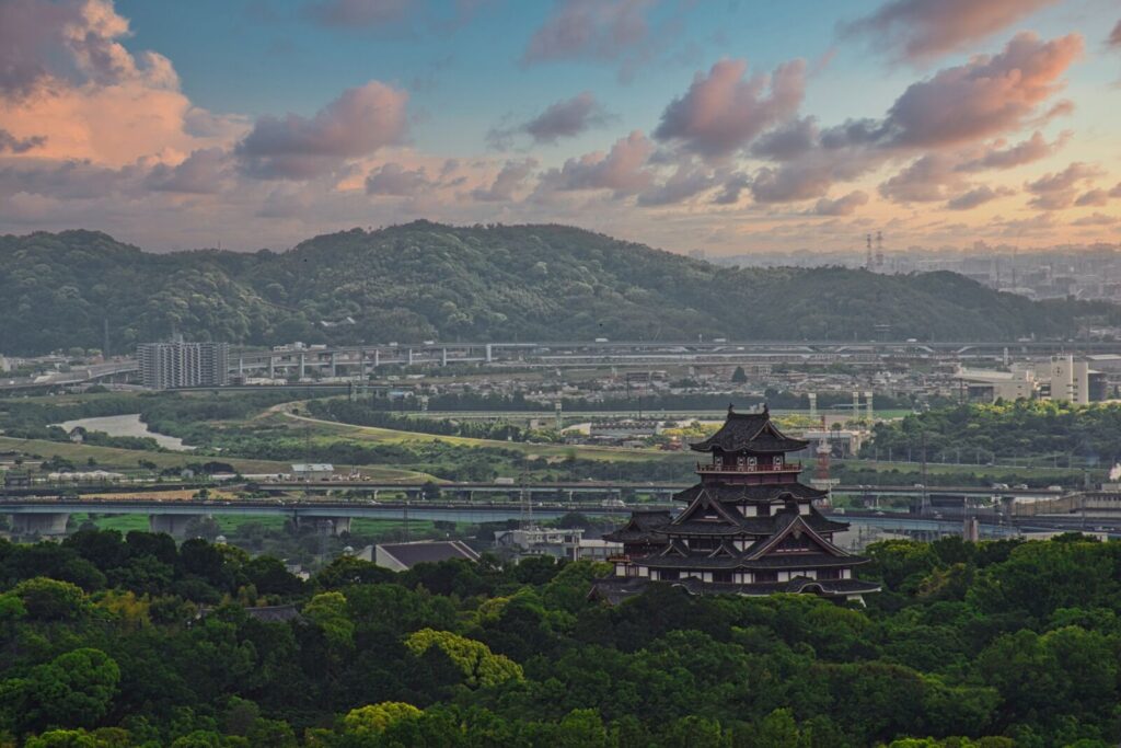 Fushimi-momoyama-castle-kyoto-spring-cherry-blossoms